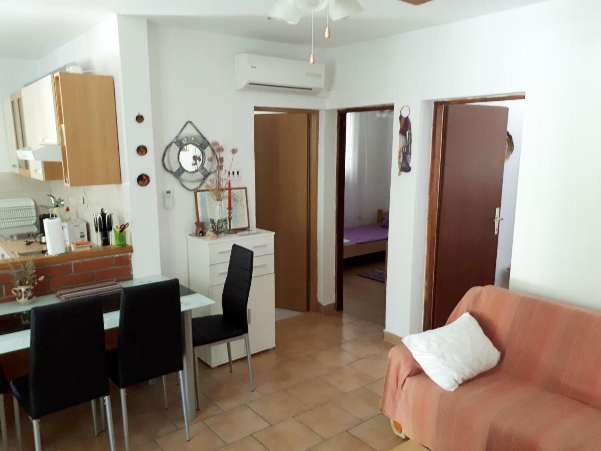 Apartman Fox Lägenhet Pirovac Exteriör bild