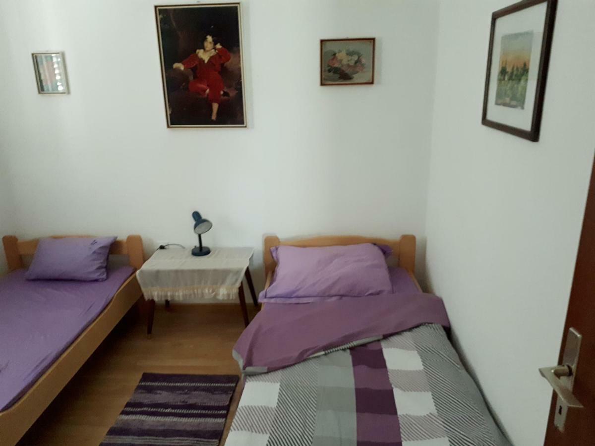 Apartman Fox Lägenhet Pirovac Exteriör bild